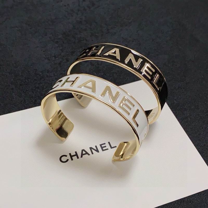 Chanel Bracelet 03yxs39